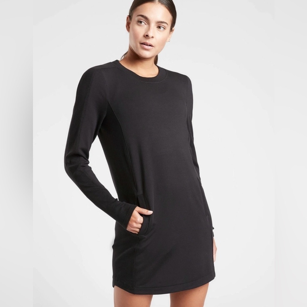 Athleta Womens Balance Dress Sz Medium Black Long Sleeve Atheisure Sleeve Pocket